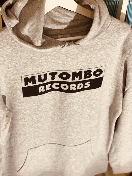 Hoddie / Mutombo Records Logo schwarz